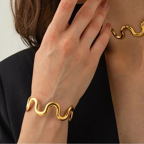 18K Gold Plated Wavy Chain Bracelet Bangle Cuff*Minimalist Dainty*Waterproof*JD - Picture 6 of 6